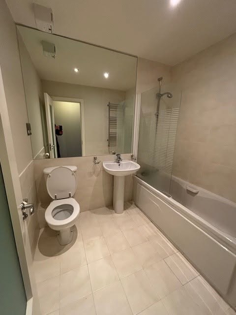 Bathroom before renovation