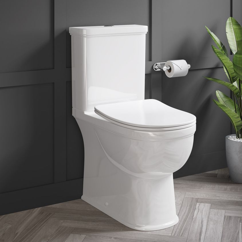 Farnham Fully Enclosed Ch Pan, Cistern & D Shape Seat