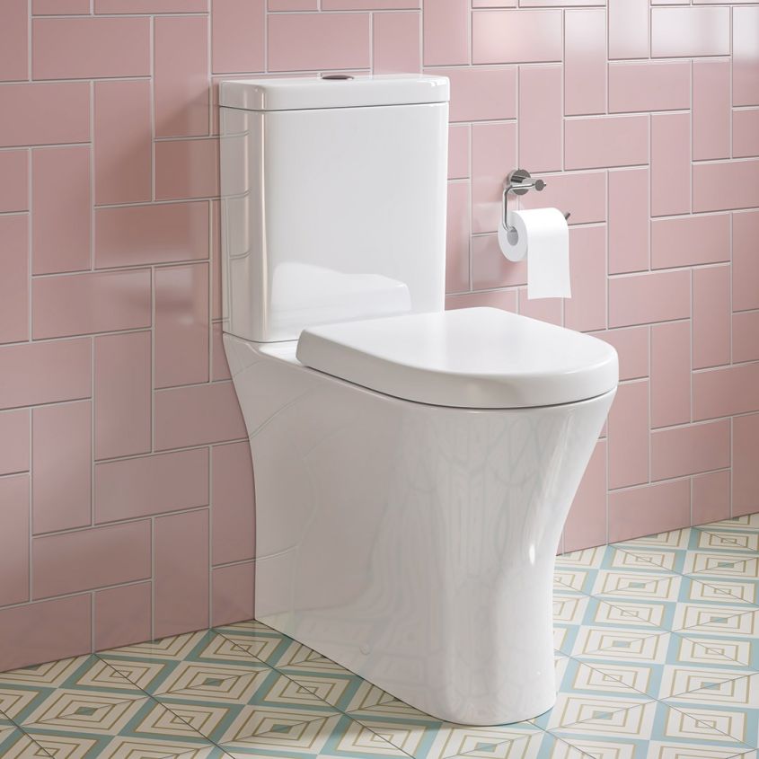 Preston Fully Enclosed Ch Pan, Cistern & D Shape Seat